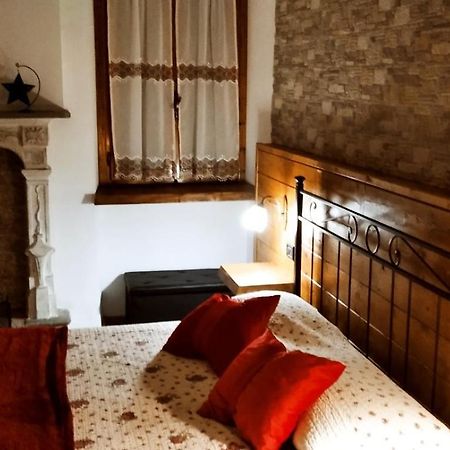 Borgo Antico Chalet Appartamenti Fara Novarese Exterior foto